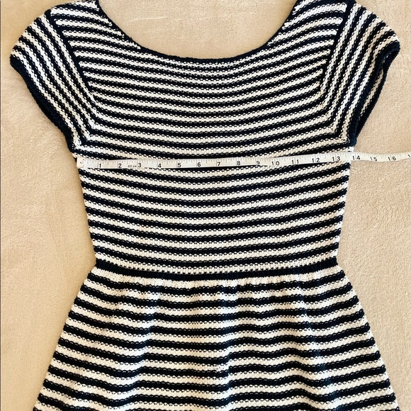 Tart Striped Knitted Short Sleeve Dress - Size S - Picture 6 of 11